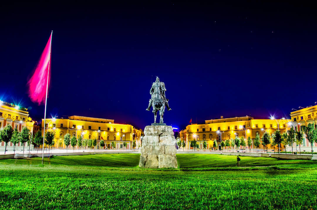 Piazza Scanderbeg